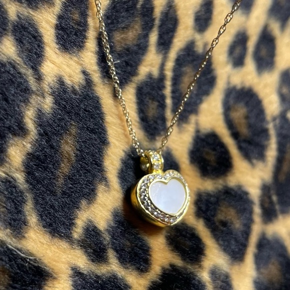 Designer 18kt yellow gold MOTHER OF PEARL & DIAMOND Heart pendant. - Picture 8 of 12